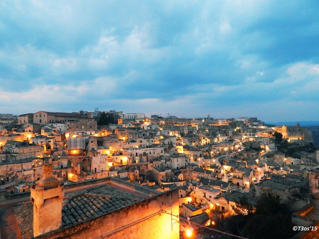 Hotel Sotto L'Arco Matera Exterior foto