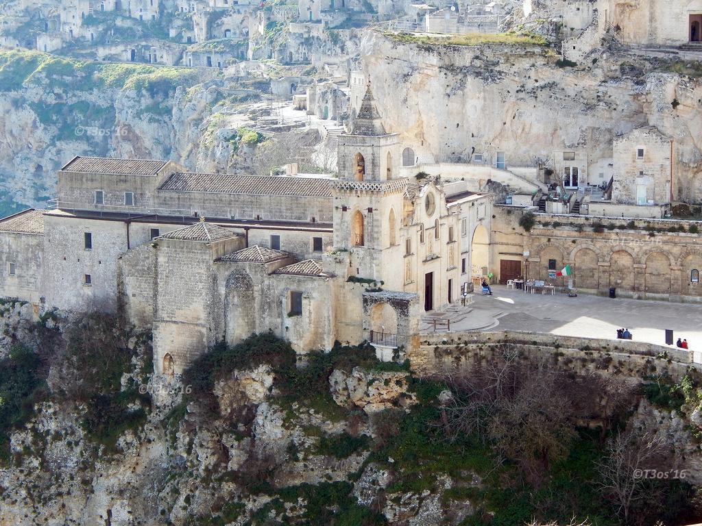 Hotel Sotto L'Arco Matera Exterior foto